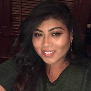 Meet your Posher, Ivette